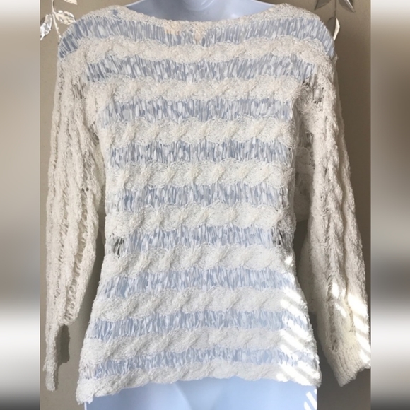 💜5 for $25.00💜 Moth XS delicate, lightweight. - Picture 2 of 7